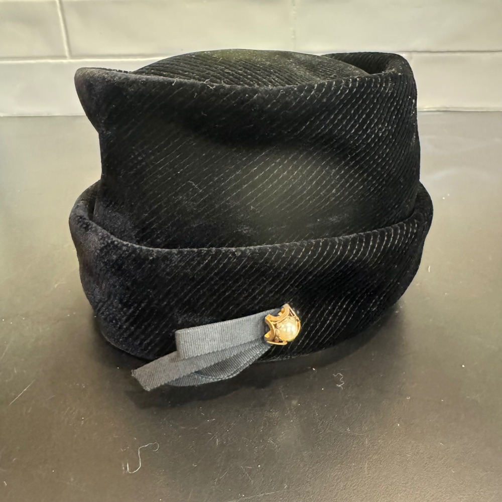 Vintage Pillbox Hat Women 21 Black Velvet Faux Pearl Ribbon Union Made USA